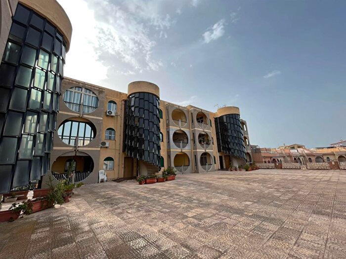 Appartamento quadrilocale in vendita in Viale Lido, Pachino