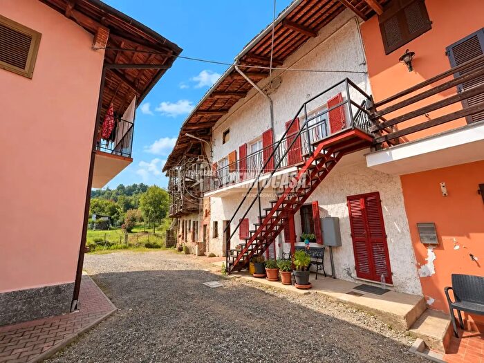 Casa quadrilocale in vendita in Case Falletti, Pertusio