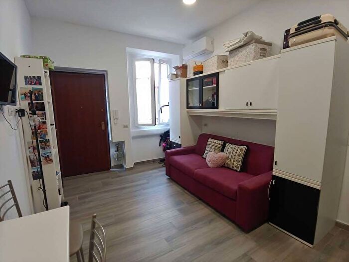 Appartamento monolocale in affitto in Via Degli Scipioni, Morgagni, Milano