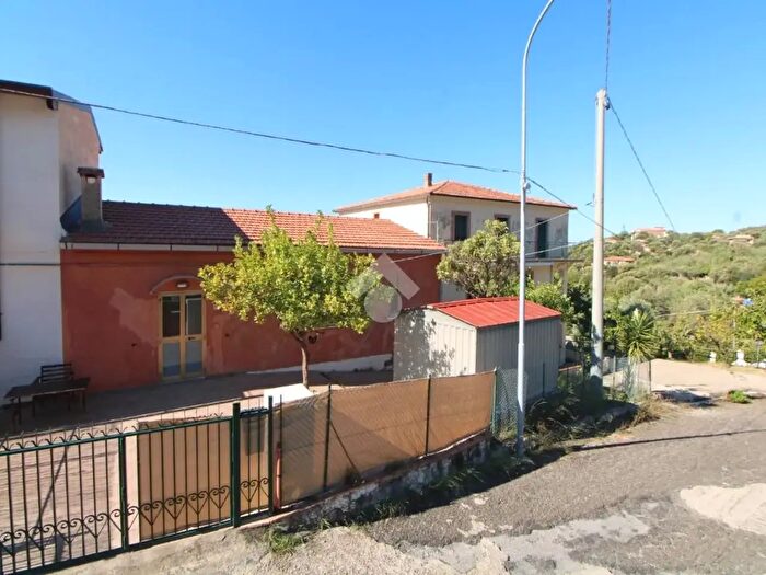 Appartamento trilocale in vendita in Via Srexssracc, Pisciotta