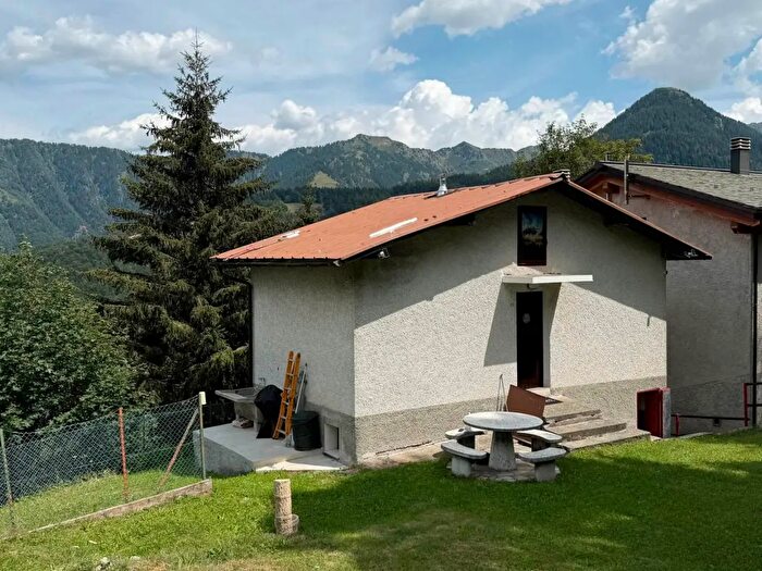 Casa quadrilocale in vendita in Castello, Gerola Alta