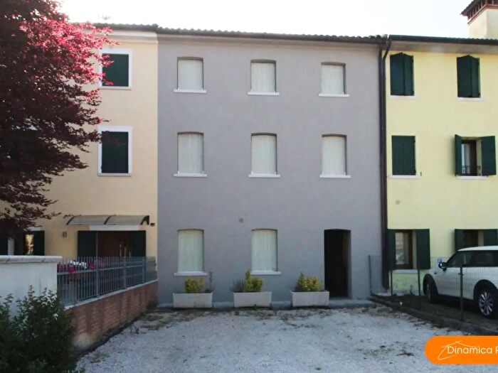 Casa con 6 locali in vendita in Moriago Della Battaglia