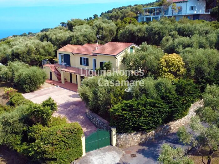Casa con 8 locali in vendita in Strada dei Berzi, Diano Marina
