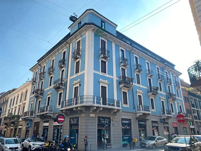 Appartamento bilocale in affitto in Via Via Rosmini, Milano