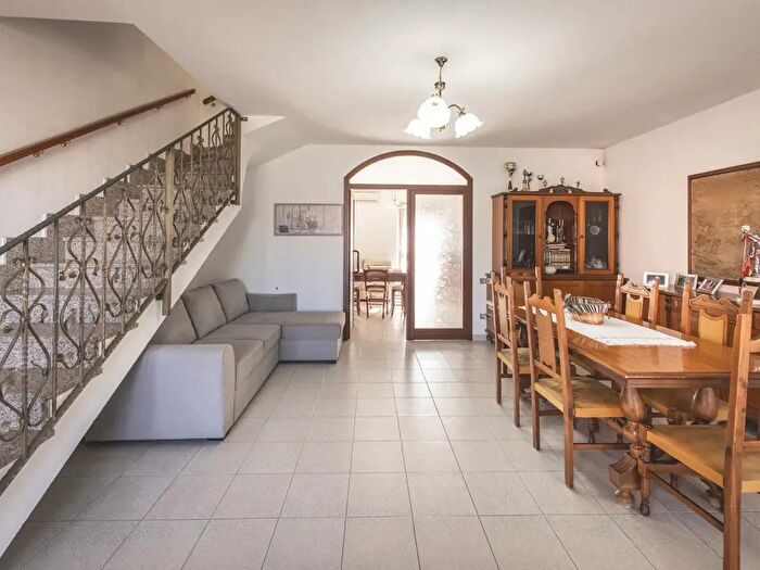 Casa quadrilocale in vendita in Dolianova