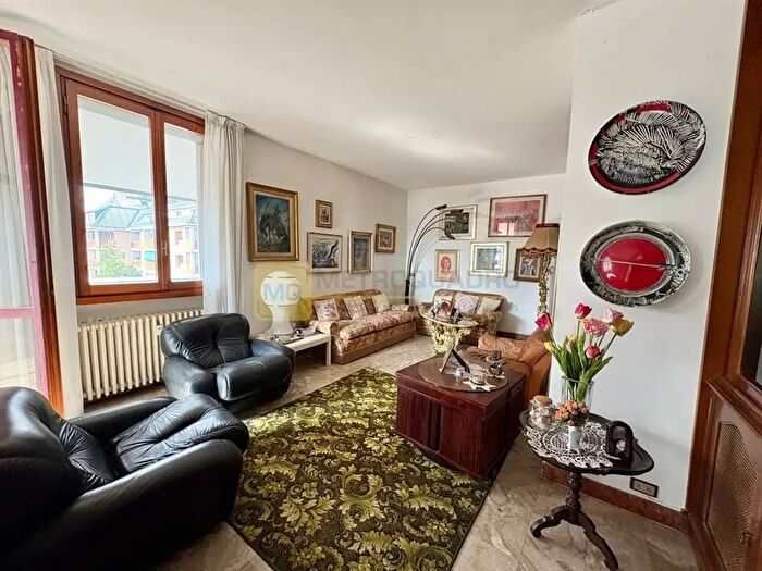 Appartamento con 7 locali in vendita in Via Belvedere, Lecco