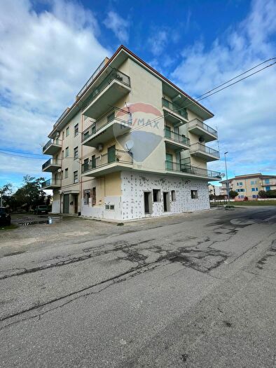 Appartamento quadrilocale in vendita in Via Archimede, CoriglianoRossano