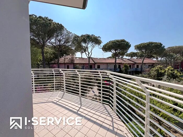 Appartamento con 5 locali in vendita in Via Murri, Cervia