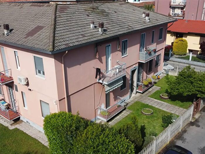 Appartamento trilocale in vendita in Via Nicolo Paganini, Vigevano