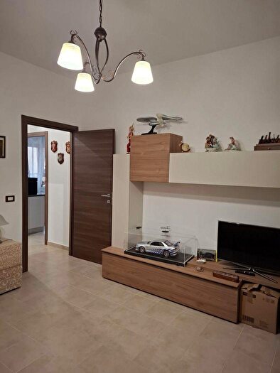 Appartamento trilocale in vendita in Via Dotto, Palermo