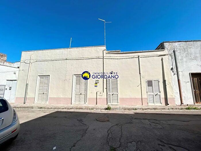 Casa con 5 locali in vendita in Via Pozze Nuove, Squinzano