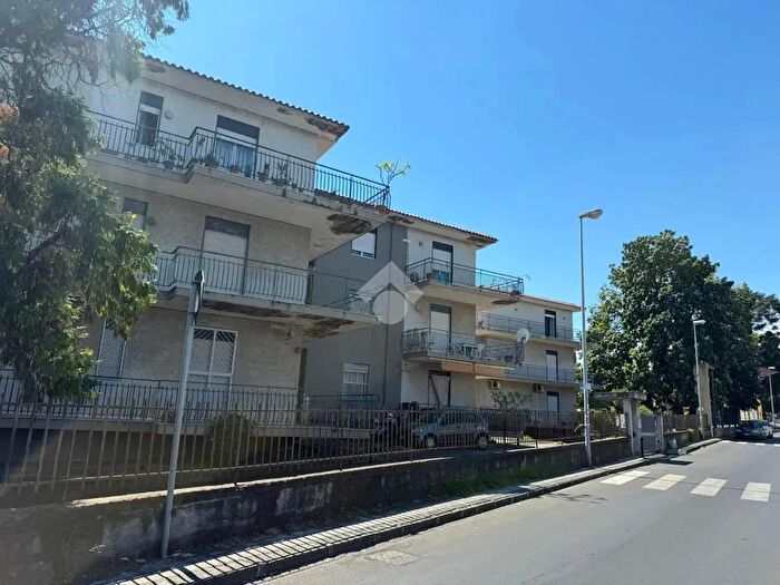 Appartamento con 5 locali in vendita in Via Mario Carbonaro, Riposto