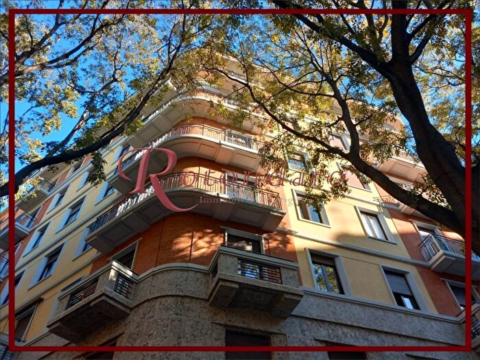 Appartamento trilocale in affitto in Via Teodosio, Città Studi, Milano