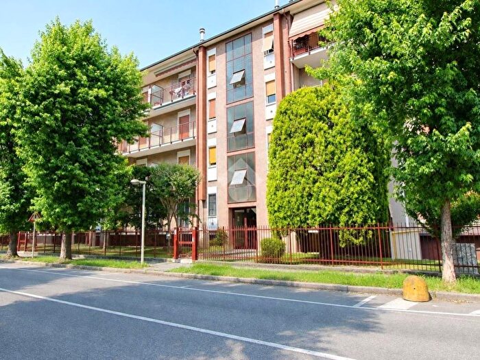 Appartamento bilocale in vendita in Via Carso, Centro, Arcore