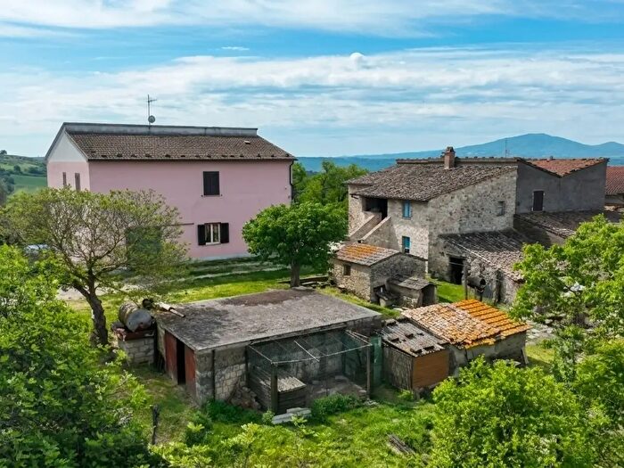 Casa con 11 locali in vendita in Vocabolo Cerquelasce, Lugnano In Teverina