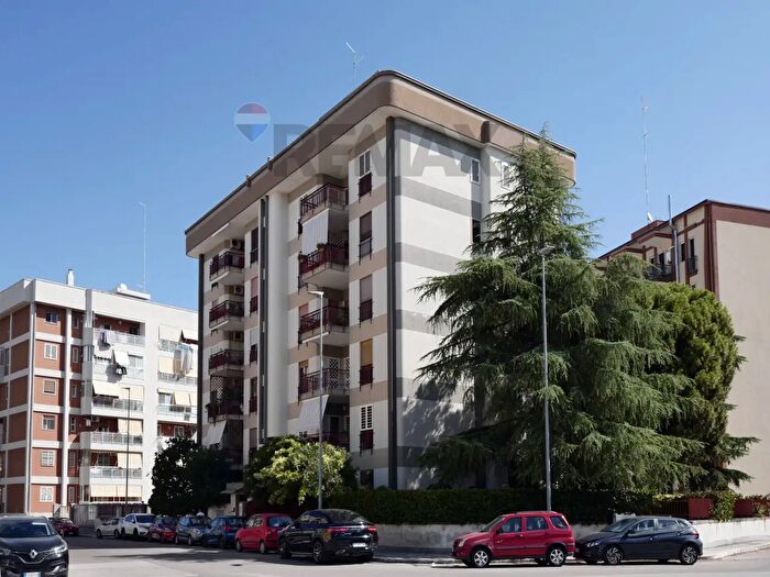 Appartamento con 5 locali in vendita in Via Robert Kennedy b, Bari