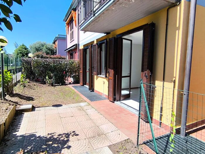 Appartamento trilocale in vendita in Via Pasteur, Tradate