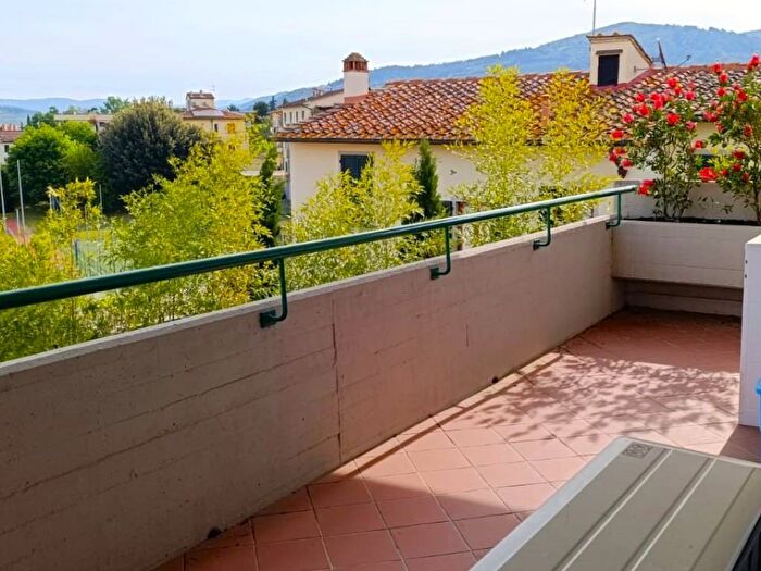 Appartamento trilocale in affitto in Via Roma, Centro, Bagno a Ripoli