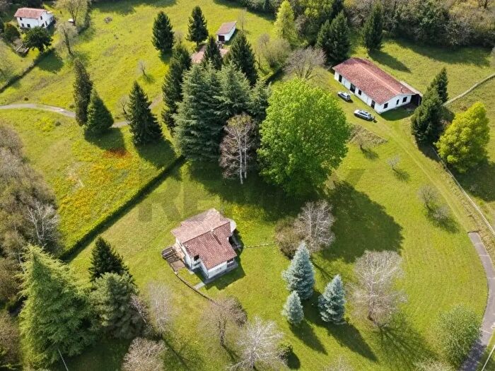 Casa trilocale in vendita in Solto Collina