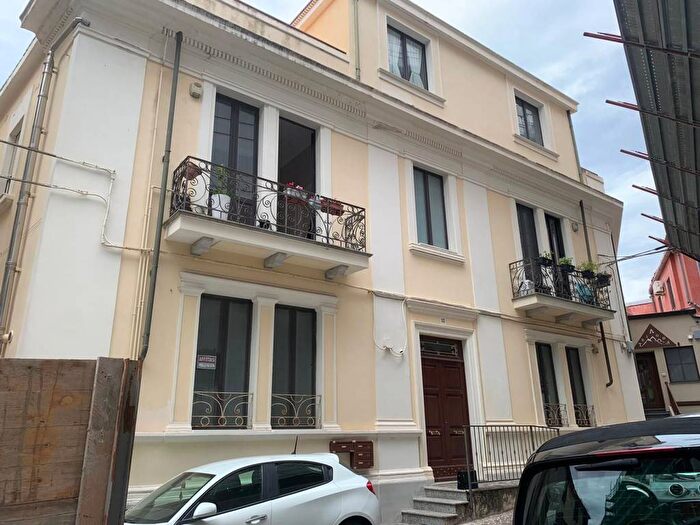 Appartamento trilocale in affitto in Via Damiano Assanti, Centro Storico, Catanzaro