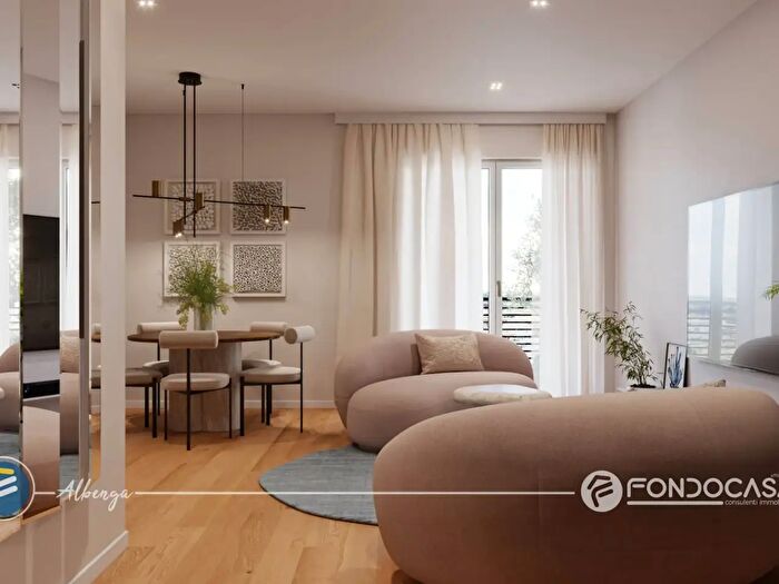 Appartamento trilocale in vendita in Via Milano, Albenga