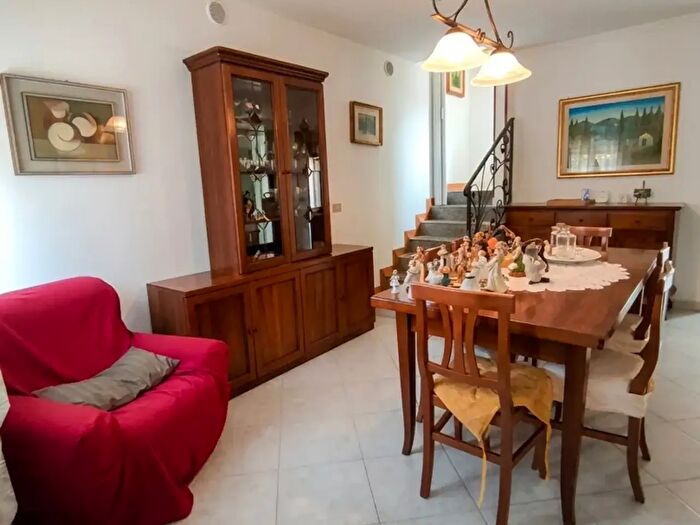 Casa quadrilocale in vendita in Adria Via Scarpari, Adria