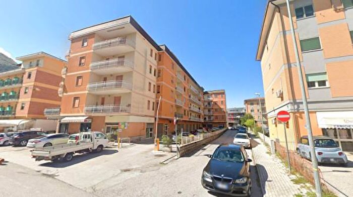 Appartamento con 6 locali in vendita in Via Croce, Bojano