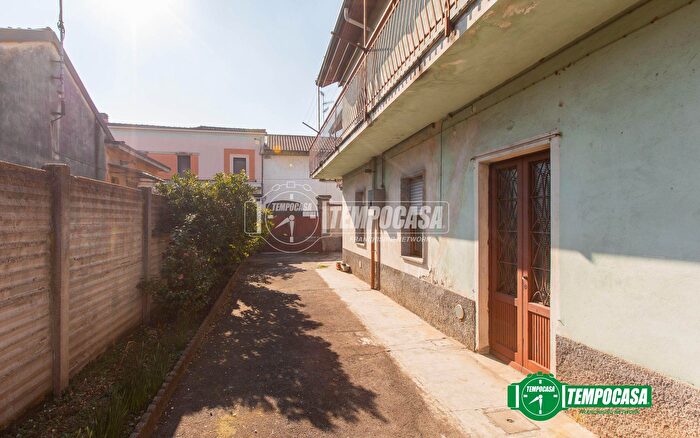 Casa trilocale in vendita in Via Alessandro Volta, Castellanza