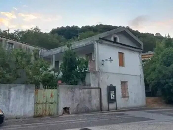Casa monolocale in vendita in Piazza Eleonora d'Arborea, Sadali