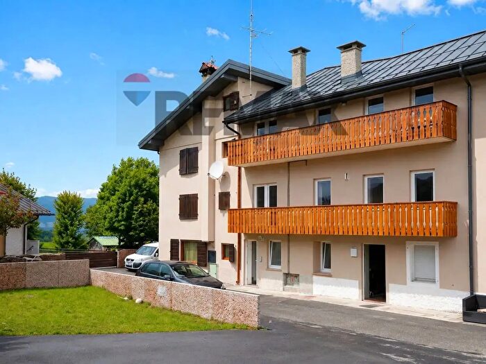Appartamento quadrilocale in vendita in Via Pennar, Asiago