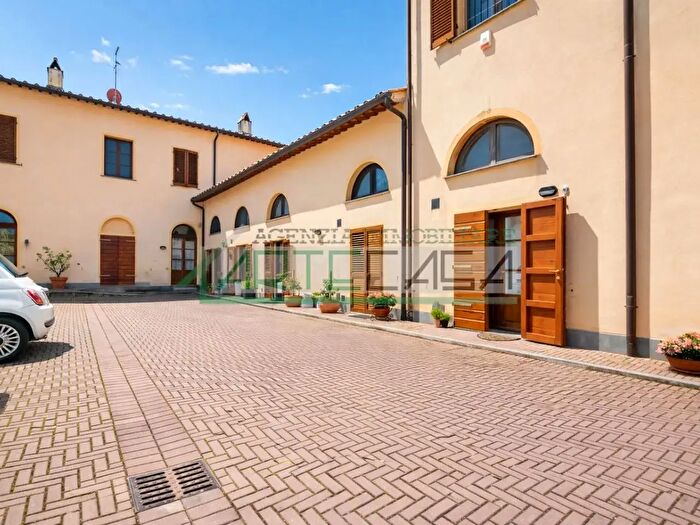 Casa quadrilocale in vendita in Cascina