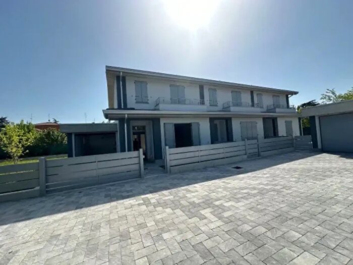 Casa quadrilocale in vendita in Via Fratelli Carlo E nello Rosselli, Reggio Emilia