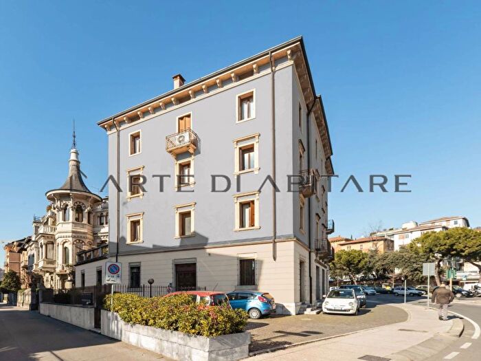 Appartamento quadrilocale in affitto in Giardini Cesare Lombroso, Borgo Trento, Verona
