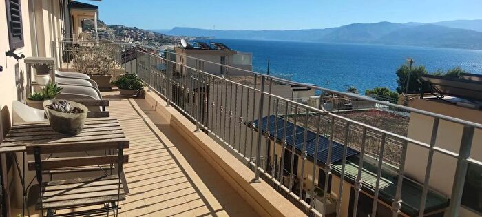 Appartamento trilocale in vendita in Contrada Fortino, Messina