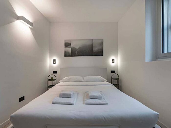 Appartamento bilocale in affitto in Via della Moscova, Moscova, Milano