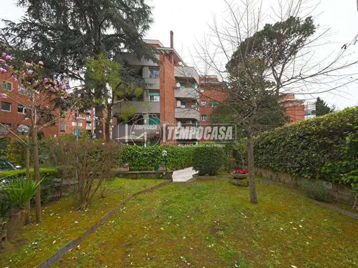 Appartamento quadrilocale in vendita in Via di Grottarossa, Roma