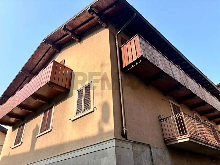 Case in Vendita e in Affitto - 2