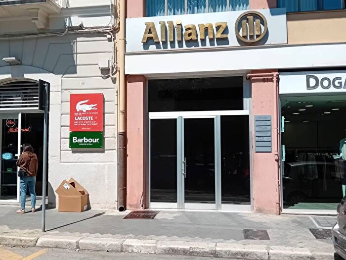 Appartamento quadrilocale in affitto in Piazza Repubblica, Trani