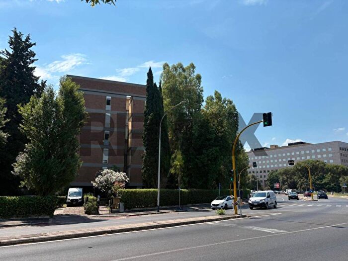 Appartamento trilocale in affitto in Eur, Roma