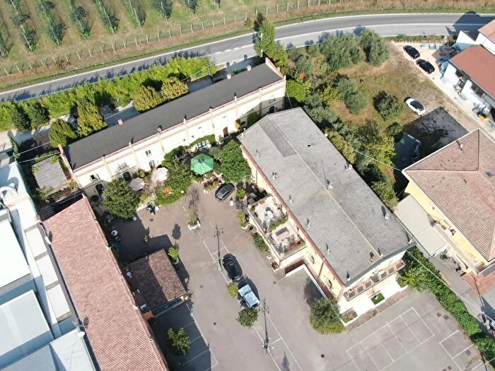 Appartamento trilocale in vendita in Bussolengo