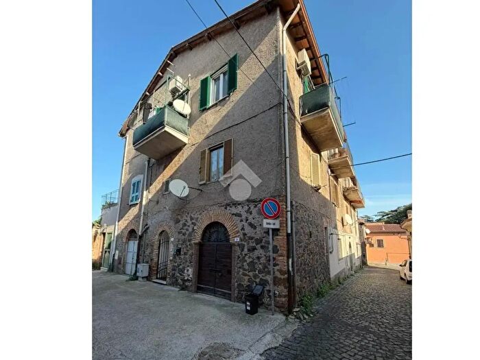 Appartamento trilocale in vendita in Via dei Pini, Colonna