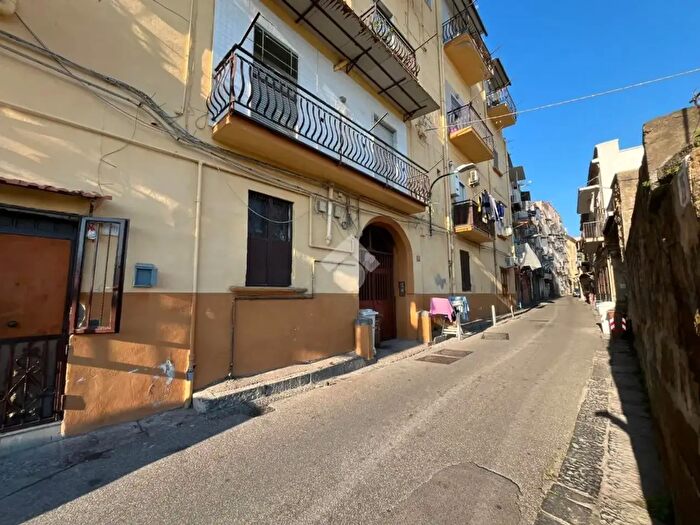 Appartamento monolocale in vendita in Via Bernardo Quaranta, Napoli