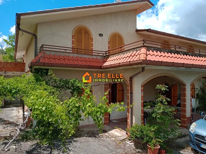 Casa con 7 locali in vendita in Via Serra Castelvetere sul Calore Av, Castelvetere Sul Calore