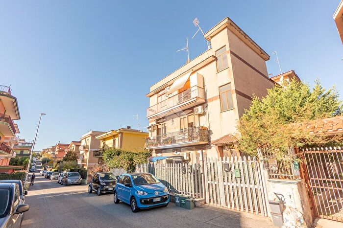 Appartamento bilocale in vendita in Via Vermicino, Roma