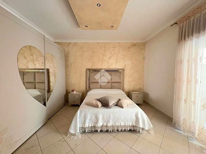 Appartamento trilocale in vendita in Via Atellana, Arzano