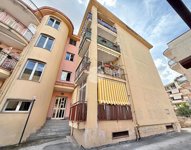 Appartamento trilocale in vendita in Via Piave, Acerra