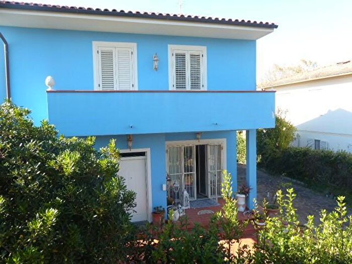 Casa con 5 locali in vendita in Vecchiano