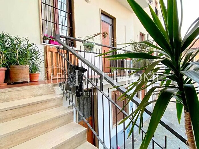 Appartamento trilocale in vendita in Via Garibaldi, Desio