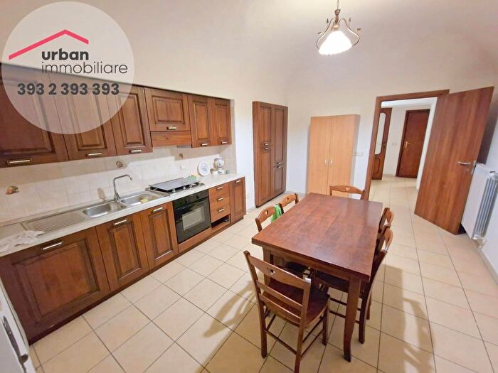 Appartamento con 5 locali in vendita in Via delle Aie, LAquila