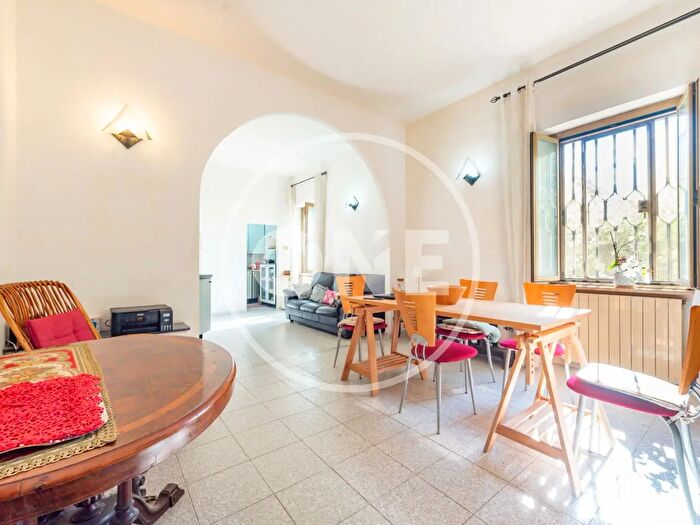 Appartamento quadrilocale in vendita in Via Guglielmina Ronconi, Roma